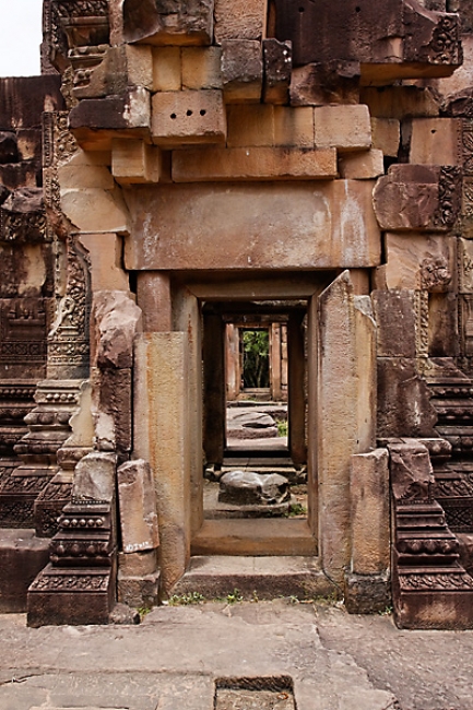 27-Prasat Ta Muen Thom-020